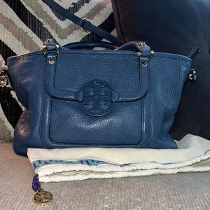 Tory Burch Amanda mini leather bag. Very good pre-owned condition.